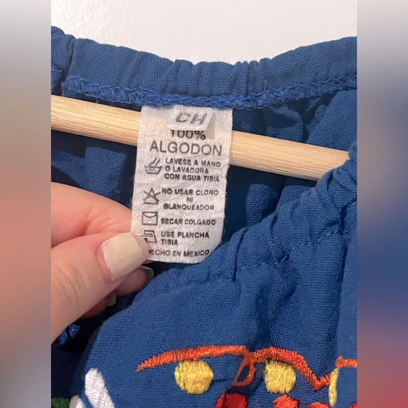 Hand Sewn Mexican Blouse from Guanajuato Mexico - Picture 3 of 3